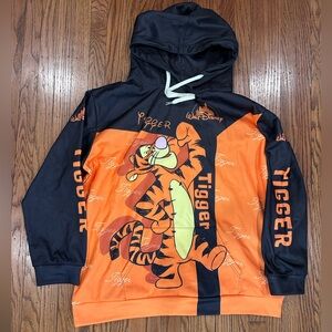 Disney Winnie the Pooh Tigger Pullover Hoodie in Black and Orange - XL